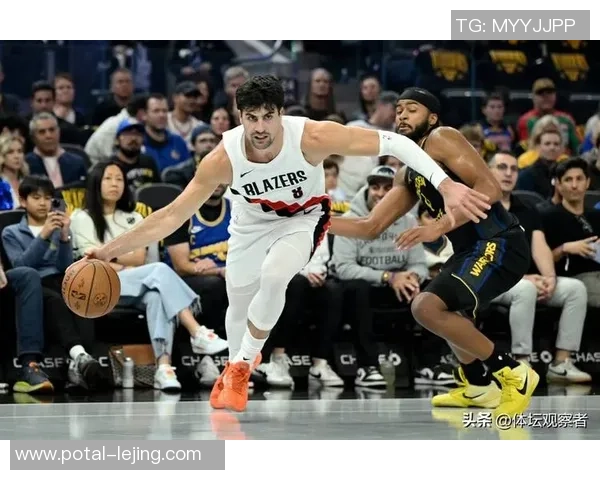 勇士与开拓者激战四月二十六日争夺季后赛关键胜利的精彩对决